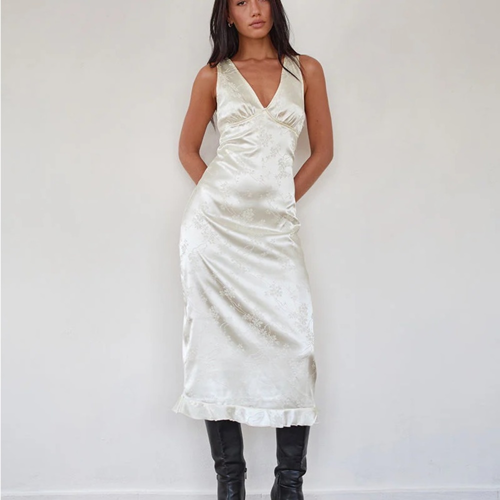Motel Rocks Gastari Satin Midi Dress White